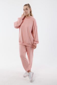 Спортивный костюм с капюшоном — изображение 5