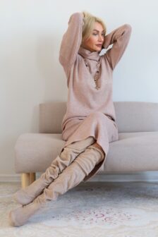 Трикотажный костюм с юбкой — изображение 3